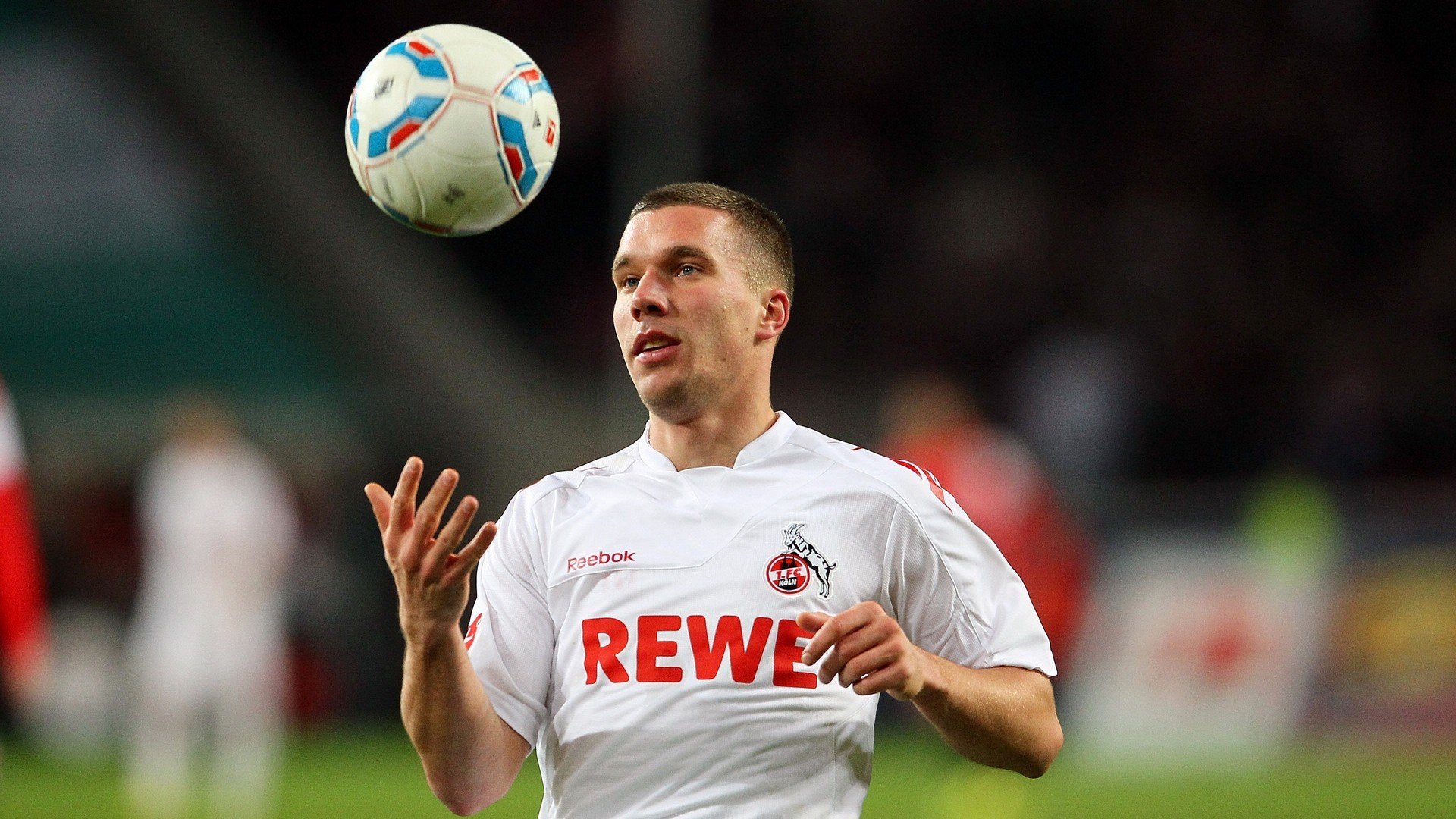 特斯·冯·迪克：在紧张的比赛环境下仍保持冷静，为南非队带来稳定性